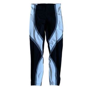 Lululemon Wild Twist 7/8 Leggings Size 6